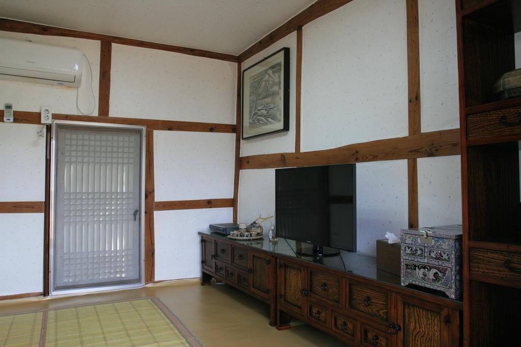Jinrae Lee'S Traditional House Boseong ภายนอก รูปภาพ