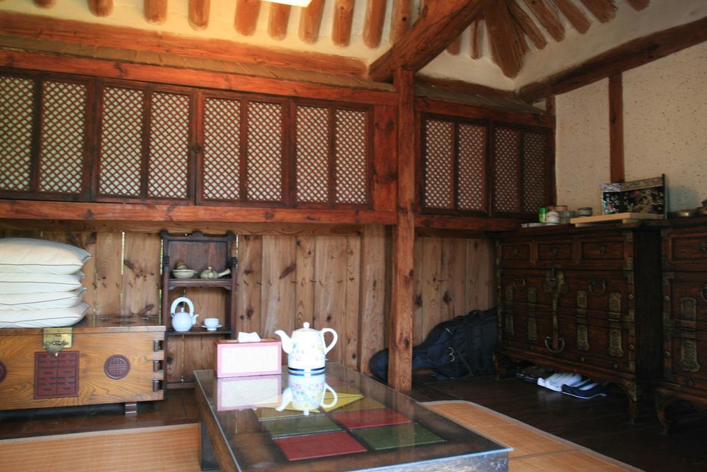 Jinrae Lee'S Traditional House Boseong ภายนอก รูปภาพ