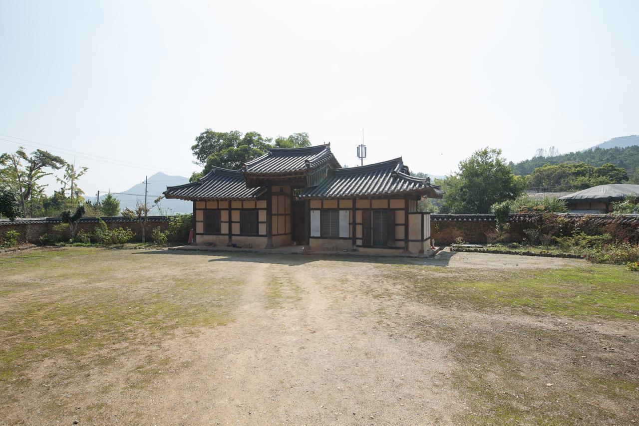 Jinrae Lee'S Traditional House Boseong ภายนอก รูปภาพ