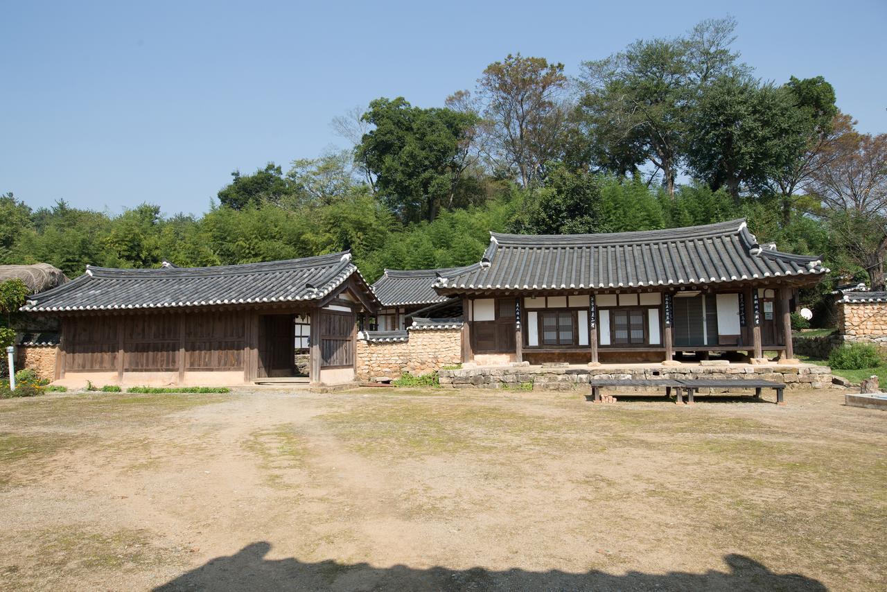 Jinrae Lee'S Traditional House Boseong ภายนอก รูปภาพ